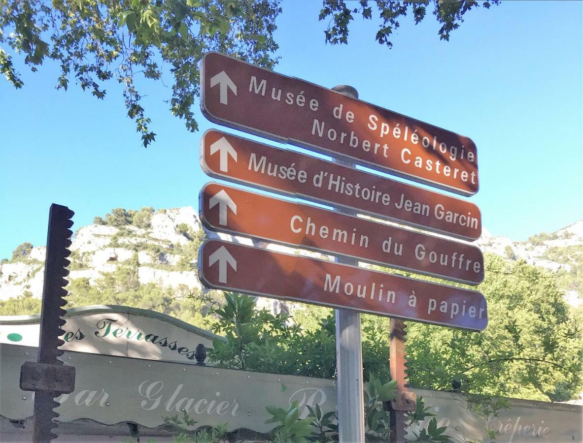 شقة Sejour Authentique Et Provencal فونتين-دي-فوكلوز المظهر الخارجي الصورة